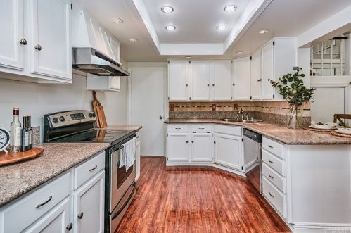 9863 Pacifico Way, Cypress CA  90630-3230 exterior