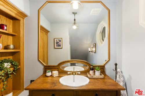 1125 Old Topanga Canyon Rd, Topanga CA  90290-3825 exterior