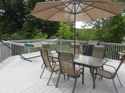 52 Plum Rd, Mahopac NY  10541-4247 exterior