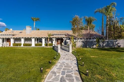 2118 1st Ave, Upland, CA 91784-1446