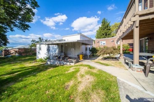313 Hillside Ave, Palisades Park NJ  07650-1311 exterior