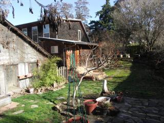 200 Idaho St, Mosier, OR 97040-8724