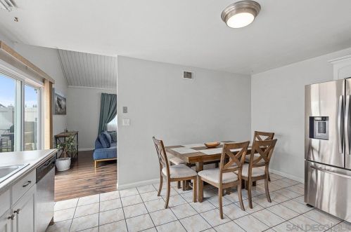 6707 Parkside Ave, San Diego, CA 92139-3828