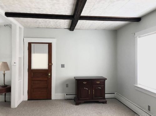 79 Warner St, Groton CT 06340-5029 exterior