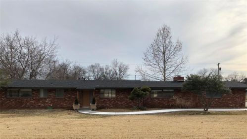 6570 25th Pl, Tulsa, OK 74129-2006