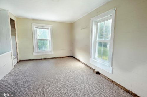 4052 Jerome Rd, Edinburg VA  22824-2500 exterior