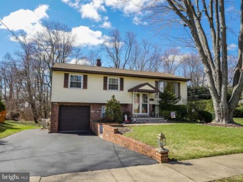 1136 Rozel Ave, Southampton, PA 18966-4150