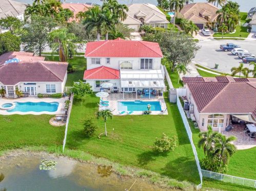 18856 23rd Pl, Hollywood FL  33029-5340 exterior