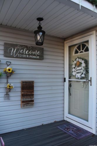 35 Hartford St, North Lindenhurst, NY 11757-3843