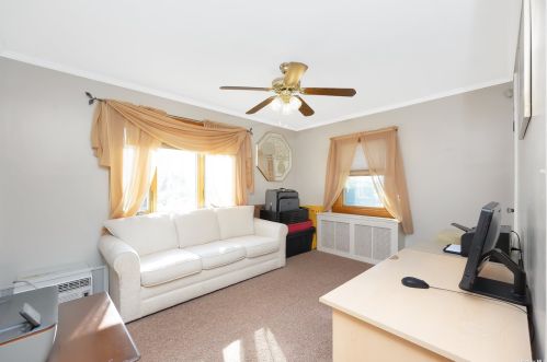 2893 Arnold Ave, Rockville Centre NY  11572-2032 exterior