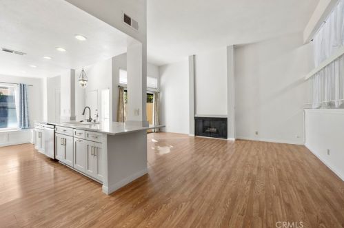 2934 Barrington Ct, Fullerton, CA 92831-2208