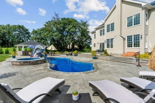 7 Flagstone Hill Rd, Wantage NJ  07461-2236 exterior