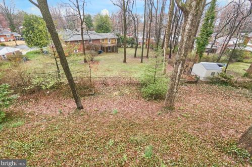 7317 Pinewood St, Falls Church VA  22046-2725 exterior