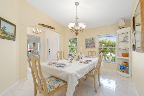 165 36 Ct, Vero Beach FL 32960-4085 exterior