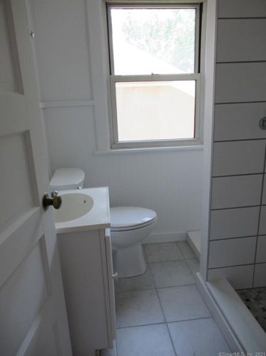 68 Raymond St, United States Coast Guard Ac CT  06320-3816 exterior