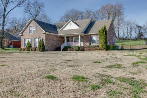 1040 The Long Run, Columbia, TN 38401-6798