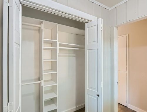 1922 Muret St, Irving TX 75062-6972 exterior