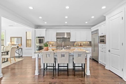 80 Hazelton, Irvine CA  92620-2189 exterior