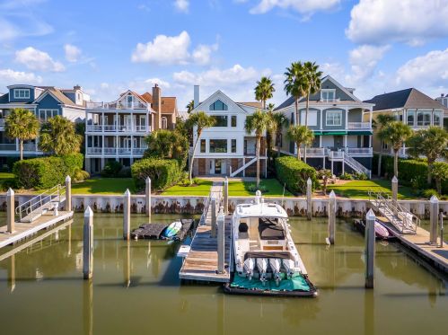 26 Morgan Place Dr, Isle Of Palms SC  29451-2742 exterior