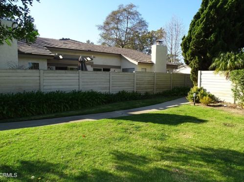 704 Holly Ave, Oxnard CA 93036-1907 exterior