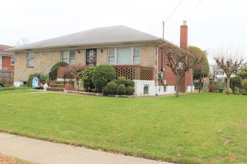 2055 Belmont Ave, Floral Park, NY 11003-2950