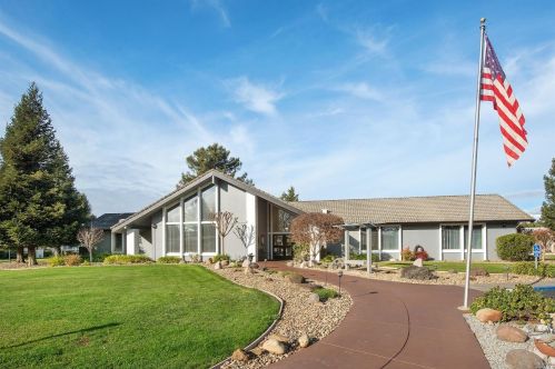 119 Shamrock Cir, Santa Rosa, CA 95403-1156