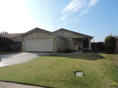 6011 Piacenza Pl, Bakersfield, CA 93308-7171