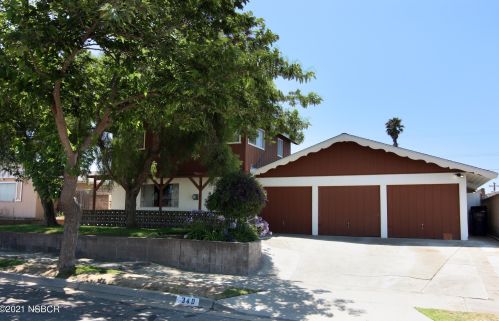 340 Wilshire Ln, Santa Maria CA  93455-2056 exterior