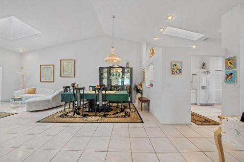 7617 Is Breeze Ter, Boynton Beach FL  33437-5403 exterior