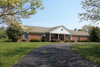 910 Oaklawn Dr, Cookeville, TN 38501-2908