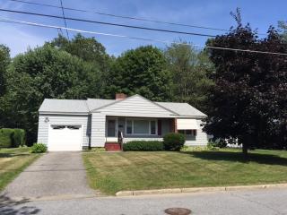 137 Dodds Ct, Burlington, VT 05408-2648