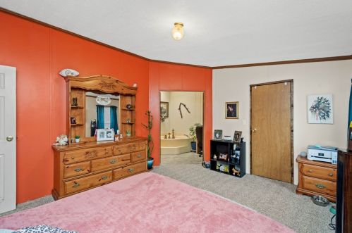 56 Wheatley Rd, North Charleroi PA  15022-3431 exterior