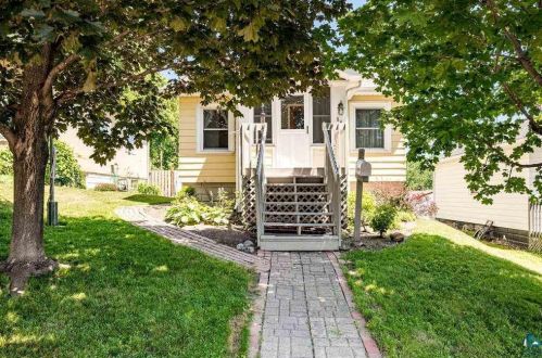 844 Charles Ave, Duluth MN  55807-1415 exterior