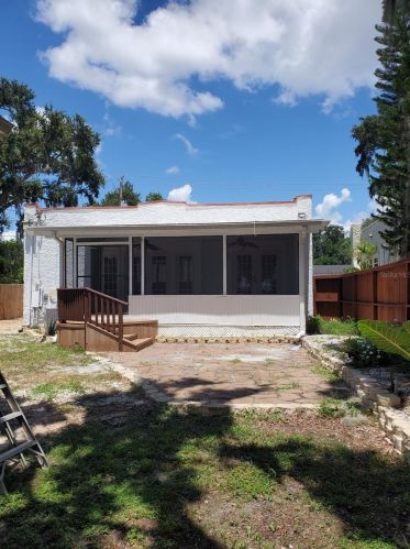 1652 Avenue L, Winter Haven FL  33881-2328 exterior