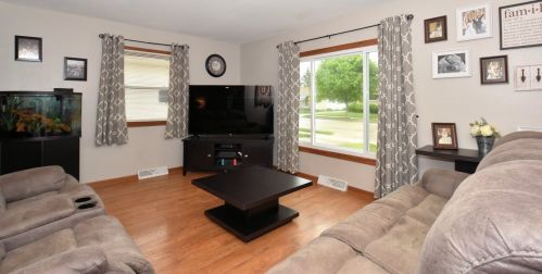 5951 Swift Ave, Cudahy, WI 53110-3130