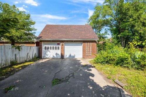 636 Lincoln St, Gary IN  46402-2141 exterior