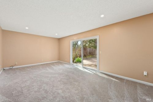 527 San Juan St, Santa Rosa CA  95409-2802 exterior