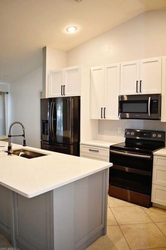 404 1st Ter, Cape Coral, FL 33990-4011
