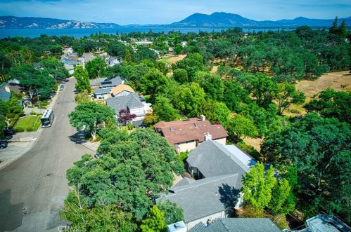 1055 Page Dr, Lakeport CA  95453-3421 exterior