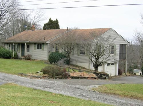 2638 Hill Rd, Hermitage, PA 16150-8330