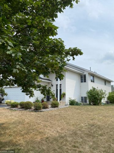 9419 Oriole Ln, Monticello, MN 55362-2851