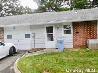 128 Exmore Ct, Panamoka, NY 11961-1267
