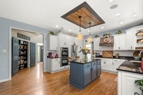 5802 Longview Cir, Bridgeville PA  15017-1277 exterior