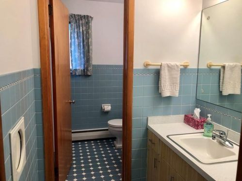 311 Agnew Rd, Jeannette PA  15644-2519 exterior