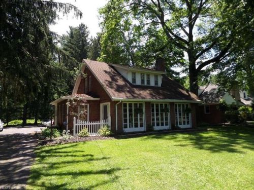 11300 Fitzwater Rd, Cleveland, OH 44141-1142