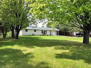 250 Creek Ave, Hillsdale, WI 54733-9689