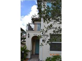 8272 Cascada Isles Dr, Hollywood, FL 33024-8564