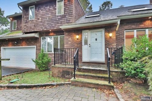 12 Laurel Rd, Demarest NJ  07627-1916 exterior