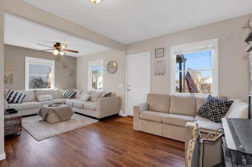 240 Overland Rd, Mahopac NY  10541-1121 exterior