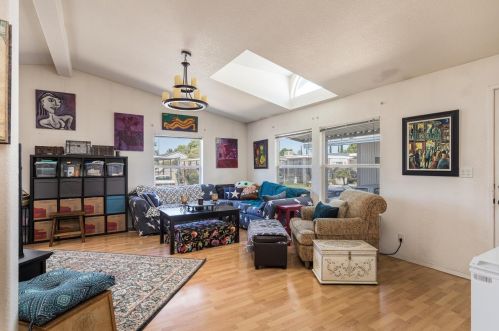 4122 Point Ln, North Highlands, CA 95660-5435